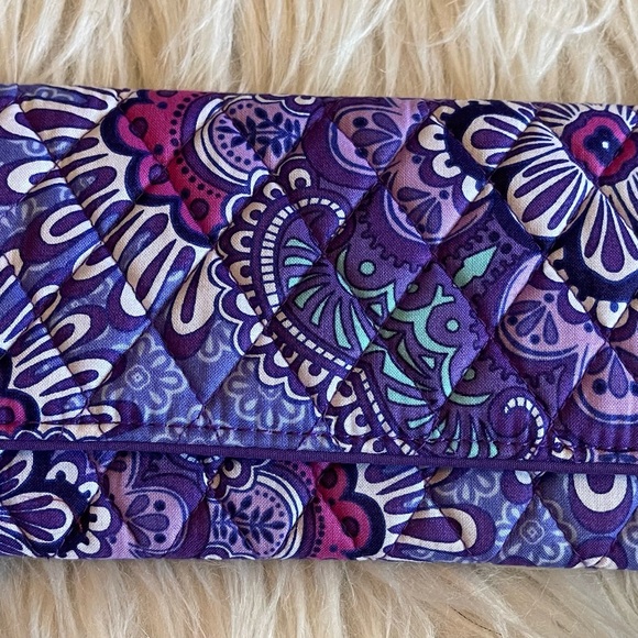 Vera Bradley Wallet - Picture 1 of 3